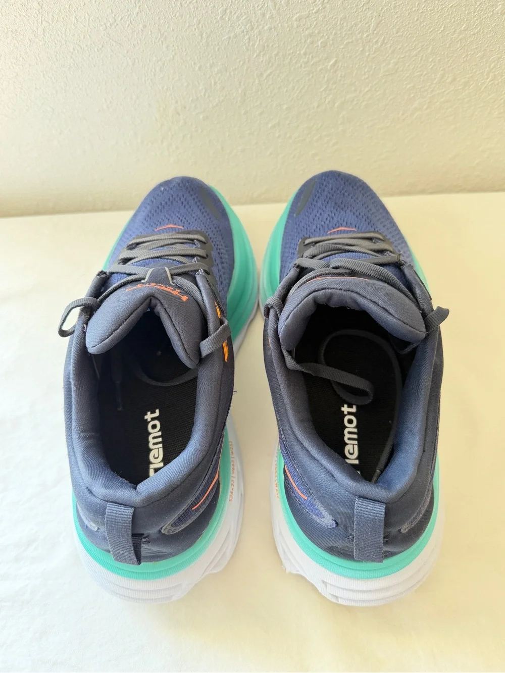 HOKA Bondi 8 in Outer space/Bellwether Blue Woman’s9